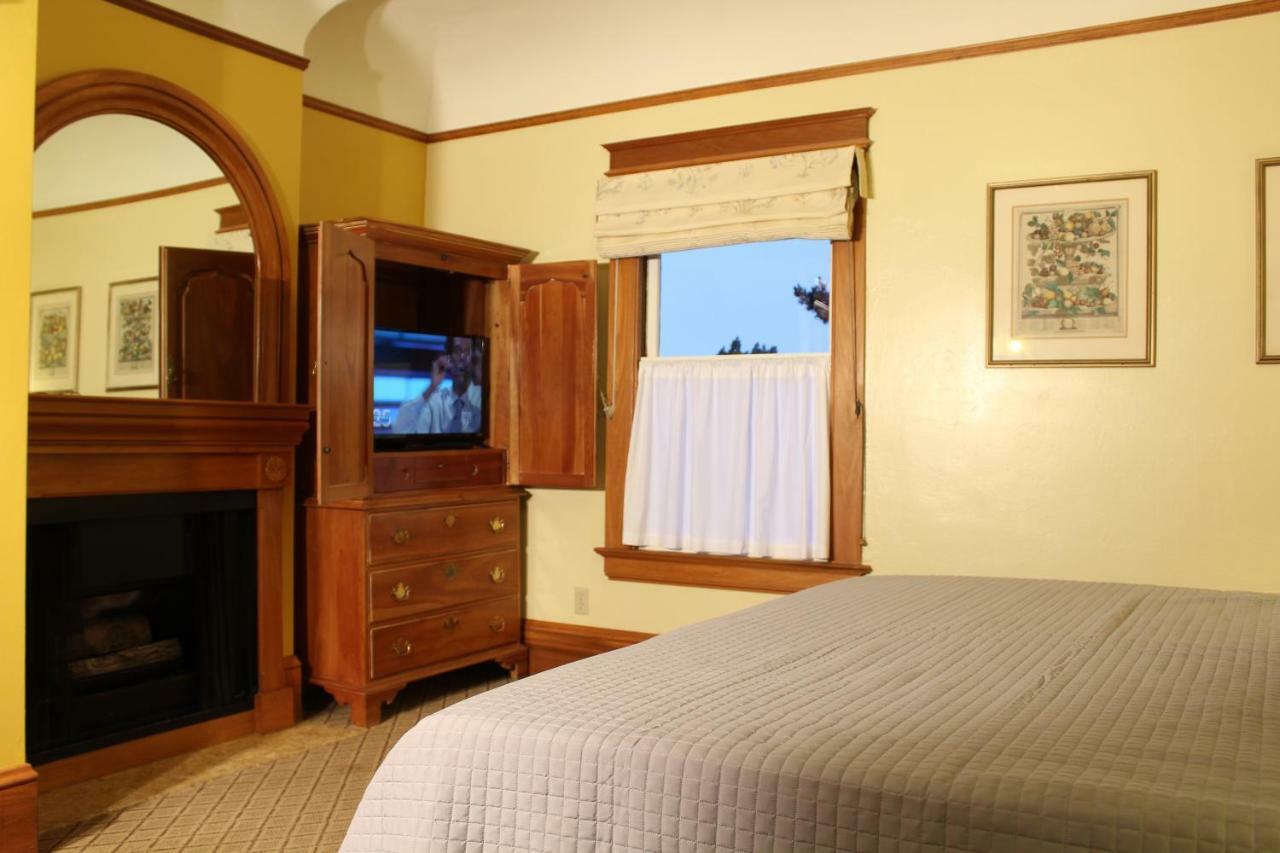 Pacific Grove Inn Exterior photo